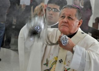 50 años sirviendo a Cristo en su iglesia