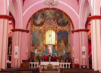 Escucha la Misa de las doce por nuestra señal