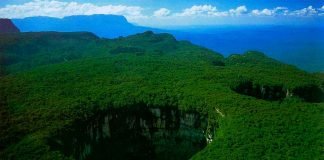 Sarisariñama, el tepuy de enigmáticos agujeros
