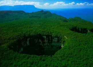 Sarisariñama, el tepuy de enigmáticos agujeros