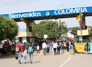 En Colombia autoridades alerta ante migrantes venezolanos que inician su retorno