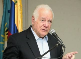 Fernández: «El país necesita un cambio político y lo ideal debe ser consensuado»