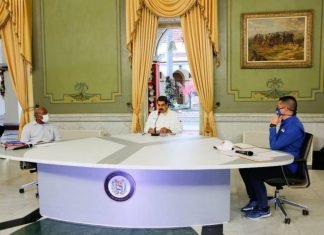 Gobierno asoma posiblidad de vacunación masiva en Abril 2021