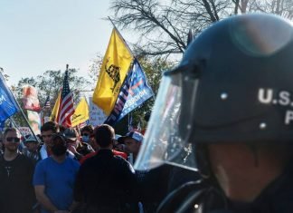 Tensión en Washington tras choques entre seguidores y adversarios de Trump