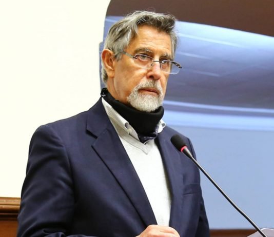 Congreso elige a Francisco Sagasti como nuevo presidente de Perú