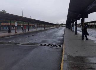 Transportistas interurbanos iniciaron paro en desacuerdo a nuevas tarifas