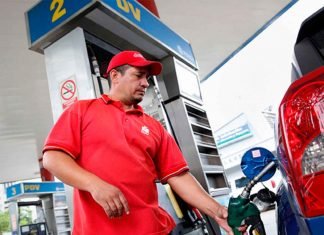 Venta de gasolina en 1.571 estaciones