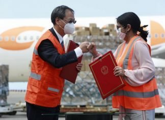 Arribó noveno cargamento de insumos médicos desde China