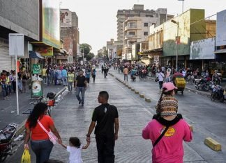 Comerciantes en Lara se reinventan para evitar cierres