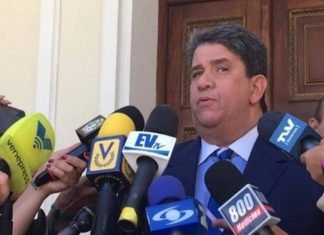 Correa: Oposición pedirá al gobierno que presente el Presupuesto