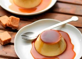 Flan con caramelo en el microondas