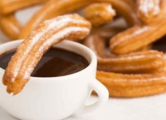 Prepara unos deliciosos churros en casa