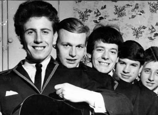 He Ain’t Heavy, He’s My Brother de The Hollies