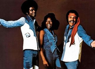 Rock the Boat de The Hues Corporatión