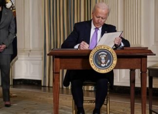 Biden firmará decreto que agilizará naturalización de inmigrantes