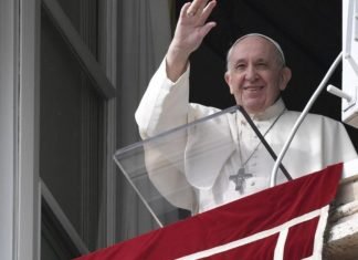 Papa Francisco agradece valiente política migratoria de Colombia con venezolanos