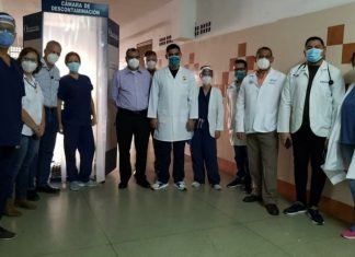 Gremio empresarial y Red Vecinal entregan cabina de desinfección al Hospital Central