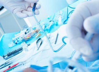 Gremio de Médicos solicita al gobierno ajuste de salarios y plantean déficit de insumos