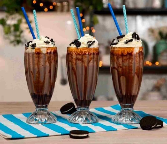 Prepara café helado con galletas Oreo