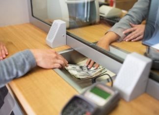 12 bancos cuentan con productos en moneda extranjera