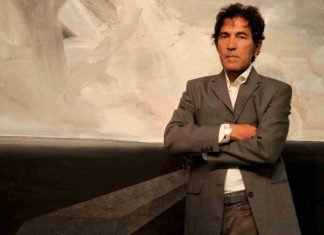 Subastan escultura invisible por $18.300