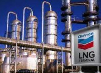 Renovada licencia a Chevron para continuar operaciones en Venezuela