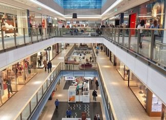 Centros comerciales solicitan abrir continuamente para recuperar el comercio