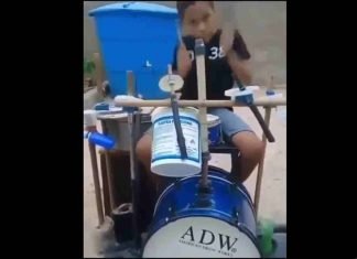 Toca con una batería casera