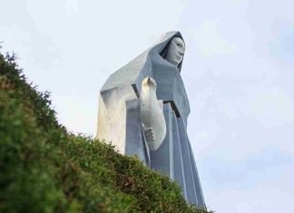 Monumento a la Virgen de la Paz