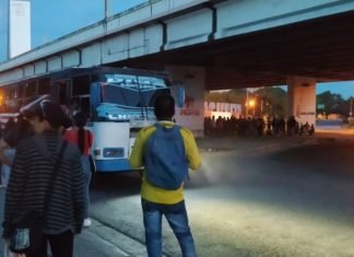 Transportistas de Barquisimeto denuncian fallas para surtir combustible