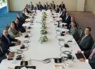 Gobierno y oposición esperan acuerdos parciales en México