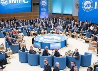 FMI estima que la inflación en Venezuela crecerá 2.700% este año