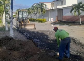 Reparan vialidad en sector El Palmar de Palavecino