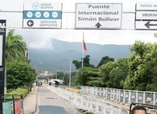 Hoy reabren paso comercial en frontera con Colombia