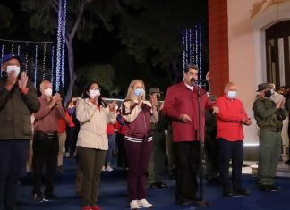 Maduro llamó al diálogo a gobernadores y alcaldes electos de la oposición