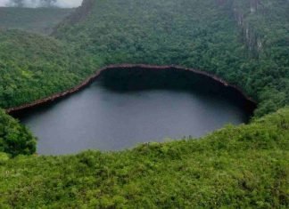 Paraka Wachoi o Lago Leopoldo