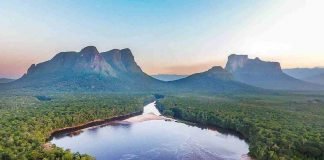 Raudal de Ceguera, Río Autana