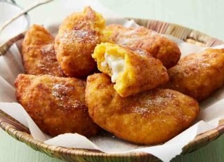 Empanadas de masa de plátano maduro y queso