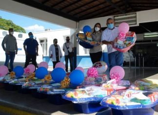 Entregaron obsequios y ayudas a primeros niños nacidos en 2022