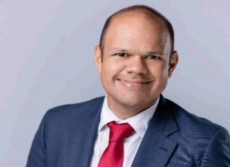 Venezolano es reconocido por crear app para pacientes operados