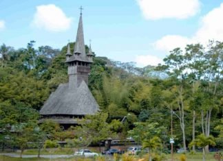 Iglesia Ortodoxa de San Constantino y Santa Elena