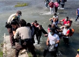 EEUU seguirá deportando a migrantes venezolanos sin estado legal hacia Colombia