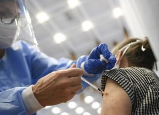 Vacuna de refuerzo anticovid se aplicará cada cuatro meses en el país