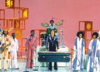 “Please Don’t Go” de KC and the Sunshine Band