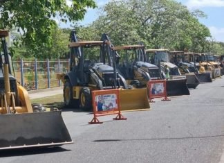 Despliegan maquinaria para limpieza de bucos y quebradas en las parroquias Ana Soto y Unión