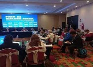 Trabajadores exigen ante la OIT que se respete la autonomía sindical