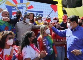 Gobierno anuncia revisión de contratos colectivos y creación de un Banco de Trabajadores