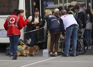 Culmina con éxito rescate de civiles de Mariúpol con la colaboración de Cruz Roja y ONU