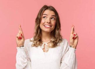 ¿Por qué cruzamos los dedos?