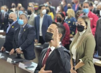 Juramentan a nuevo Defensor Público General